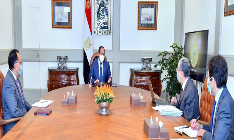   الرئيس السيسي يجتمع مع مدبولى ووزير الكهرباء