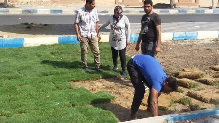   مدينة الإسماعيلية تواصل أعمال صيانة و رفع كفاءة المسطحات الخضراء