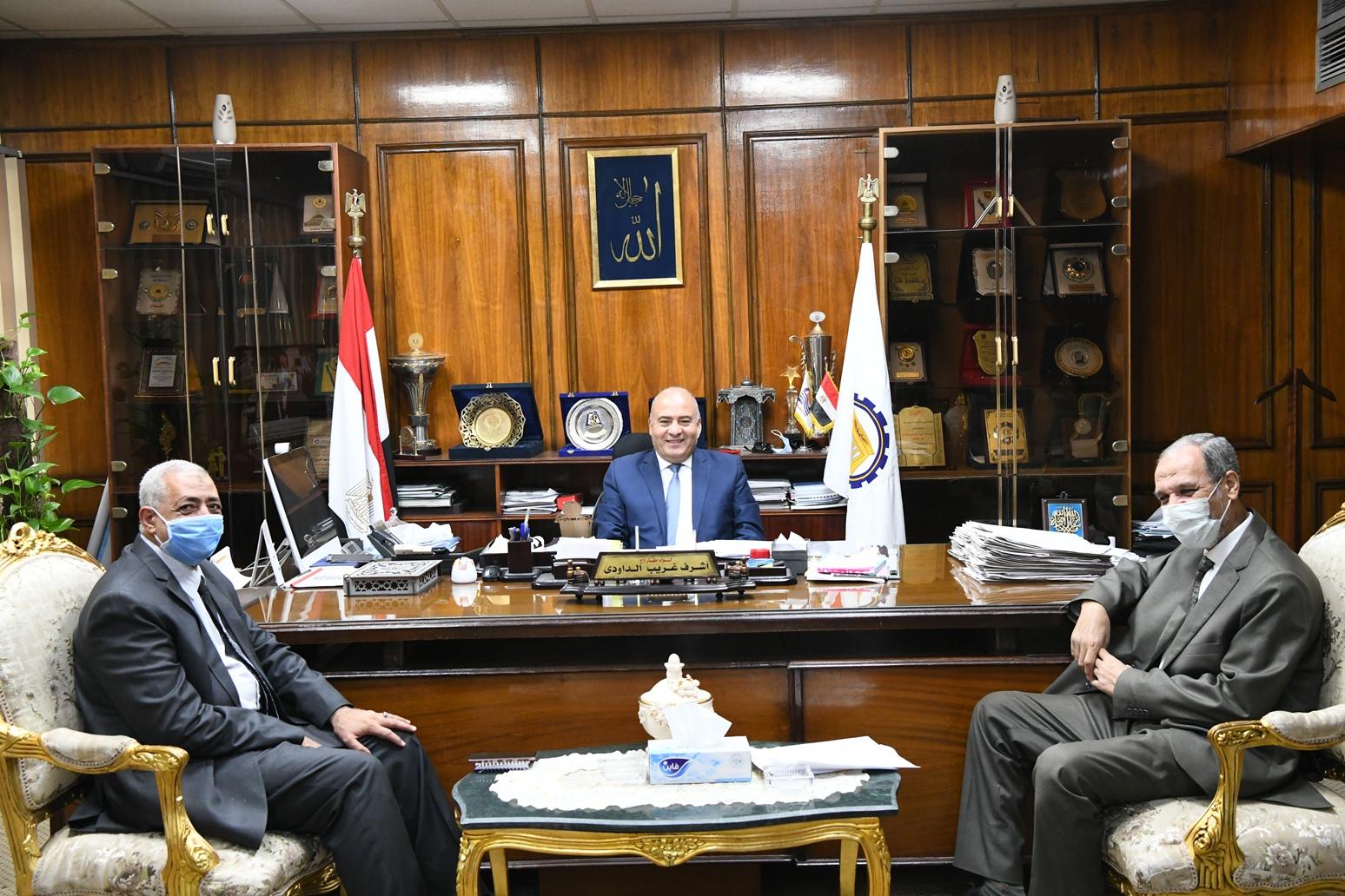   «الداودى» يستقبل رئيس مجلس ادارة مصنع سكر نجع حمادي