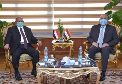   وزير الطيران المدني يستقبل نائب رئيس الوزراء اليمني