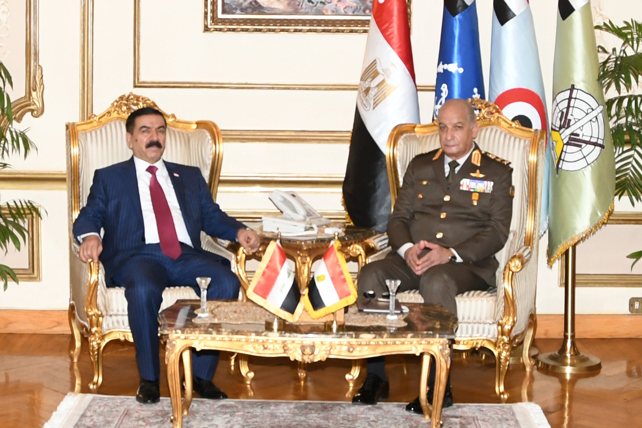   وزير الدفاع يلتقى نظيره العراقى لبحث التعاون العسكرى  