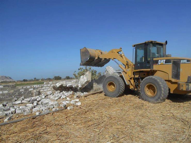   إزالات فورية على الأراضي الزراعية فى أبوصوير بالإسماعيلية