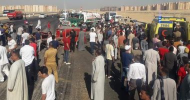   انقلاب سيارة محملة بالعمال على طريق «القاهرة- الفيوم» وأنباء عن إصابات