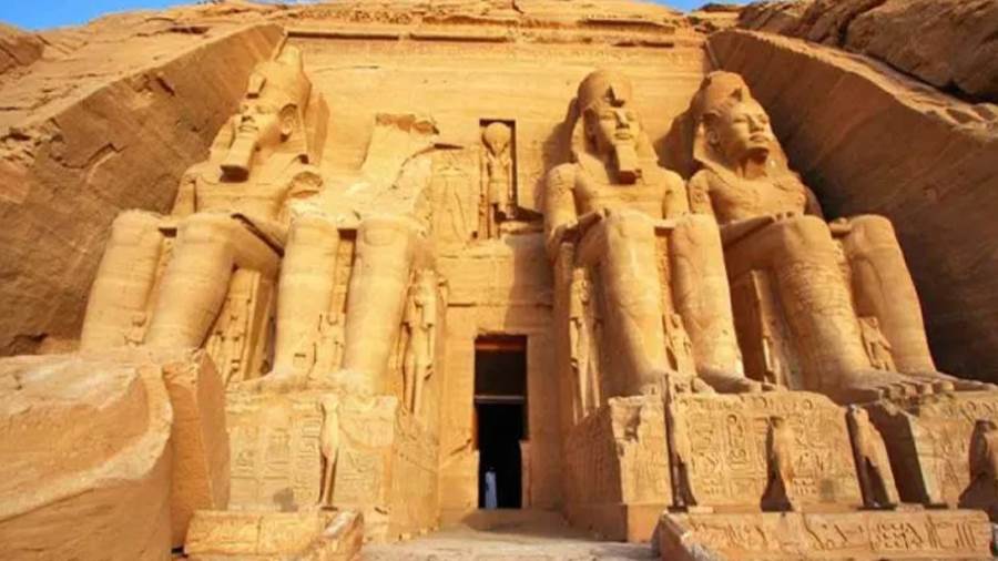   ألمانيا تهدى مصر مجسما لمدينتى الأقصر وأسوان
