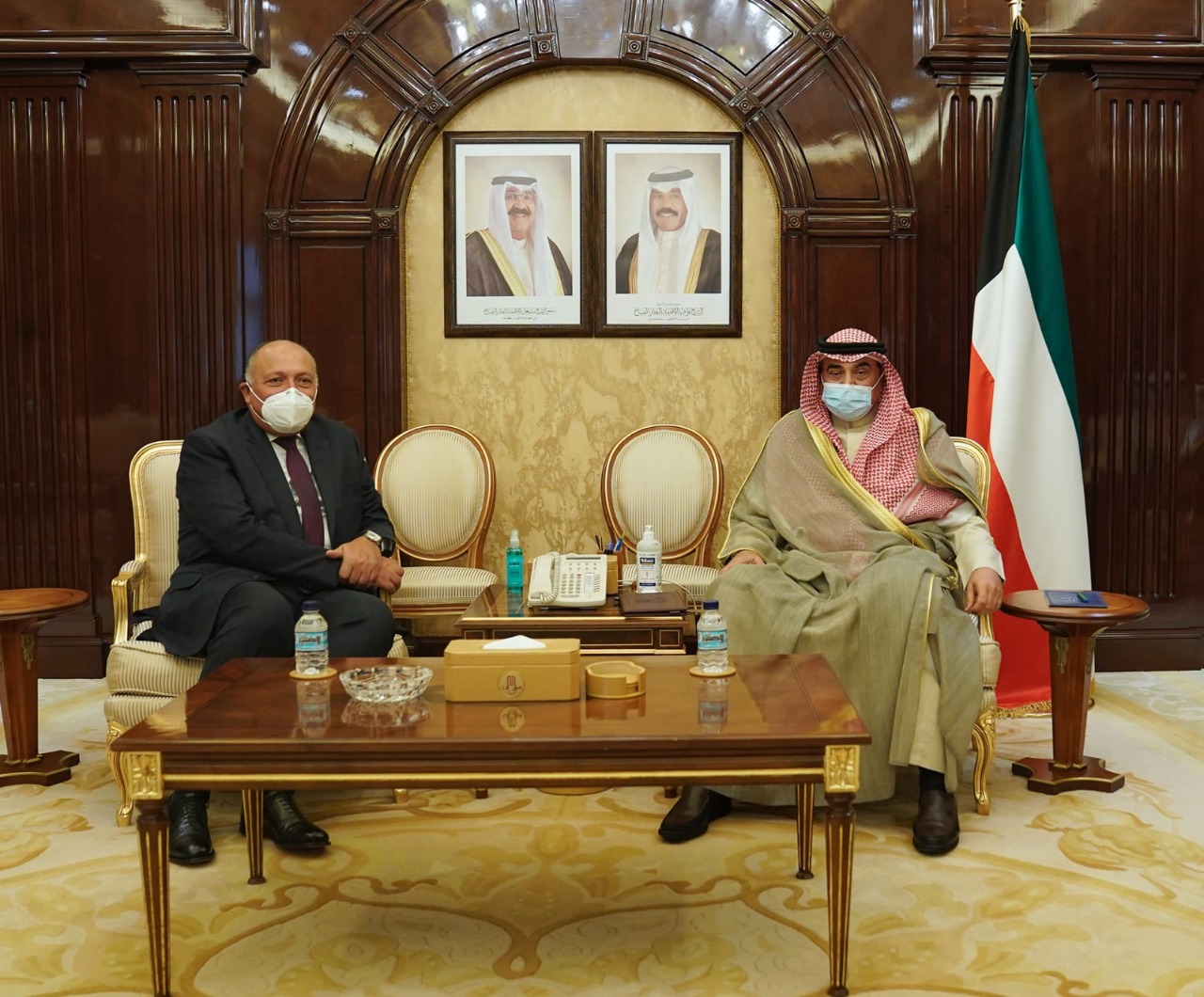   شكرى يبحث مع رئيس وزراء الكويت سبل دفع مجالات التعاون الثنائي