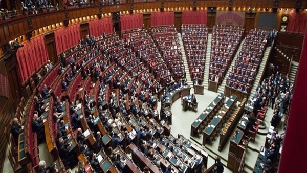   الهند تعلن وقف جلسات البرلمان بسبب كورونا