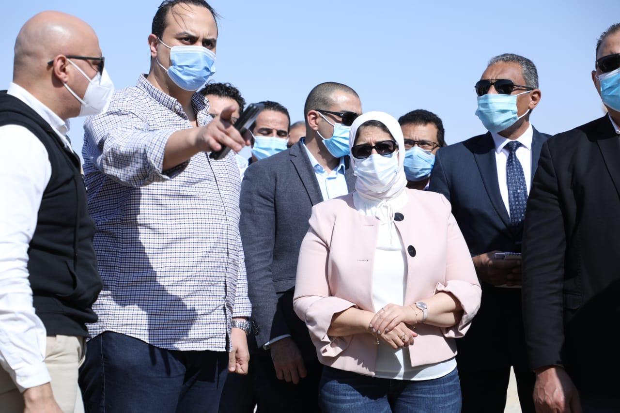   وزيرة الصحة تتفقد أعمال الإنشاء بوحدة طب أسرة أبو زنيمة الجديدة