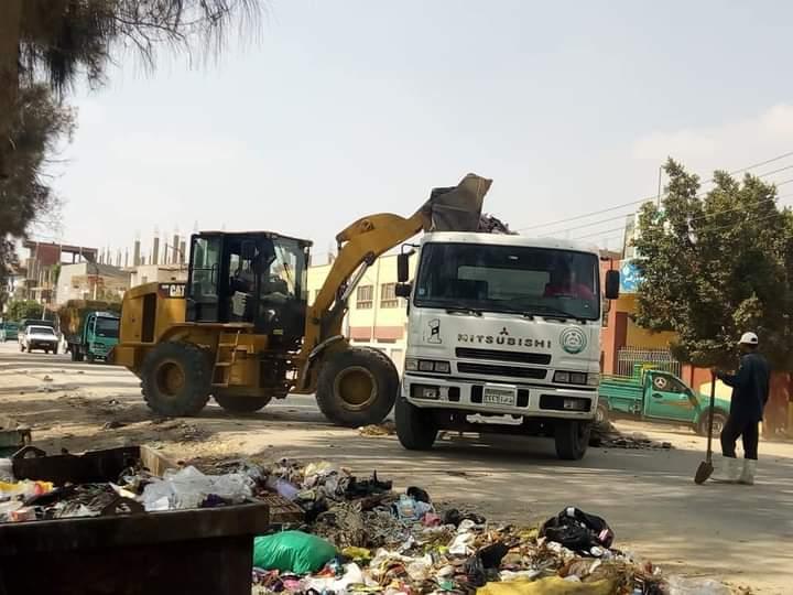   تنفيذ حملة «نظافة و إنارة» بمدينة أبوصوير فى الإسماعيلية