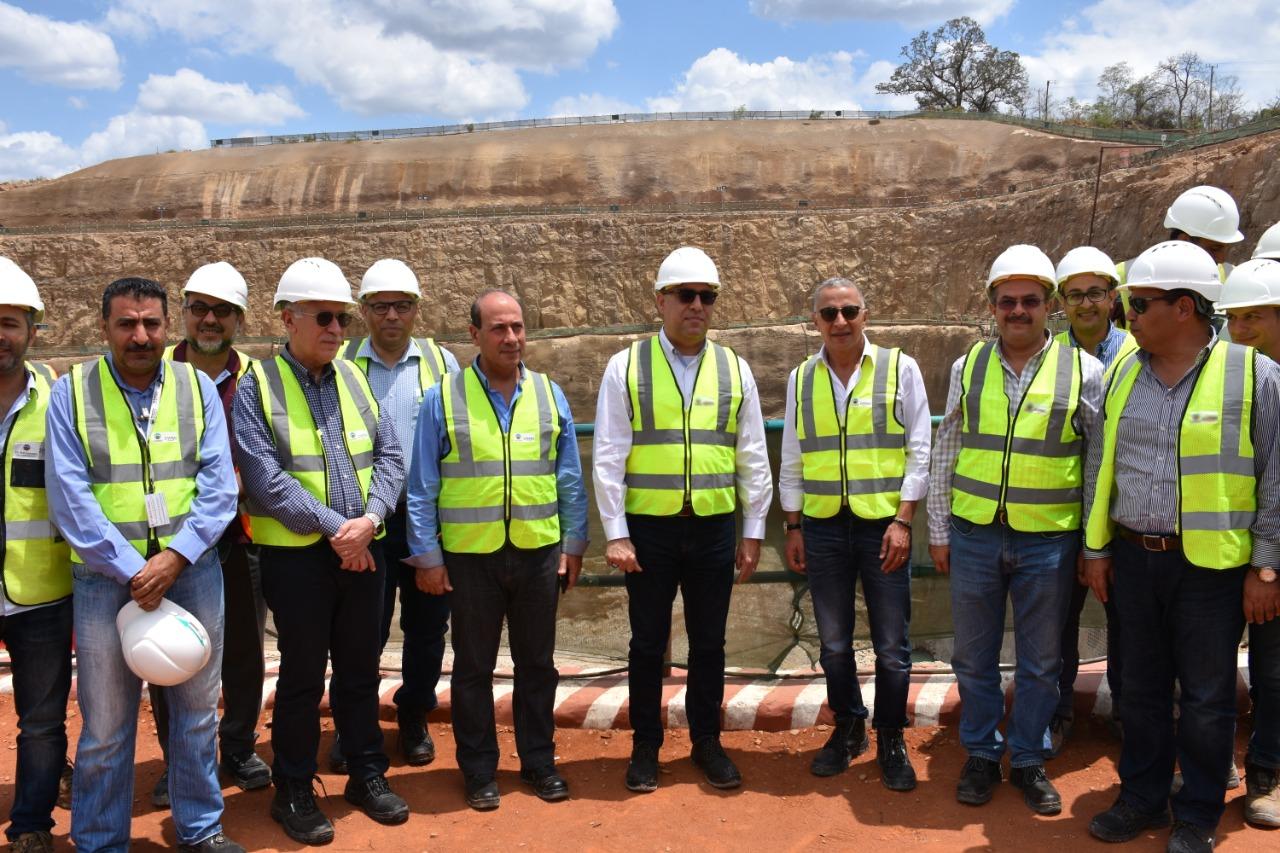   وزير الإسكان يتفقد مشروع سد ومحطة «جوليوس نيريري» الكهرومائية بتنزانيا