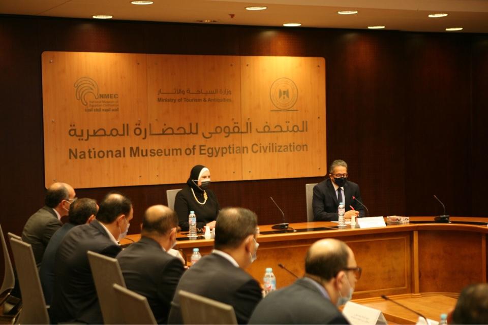   «الصناعة» و«السياحة» يبحثان الترتيبات الخاصة بمحتوى الجناح المصري بمعرض إكسبو دبي 2020