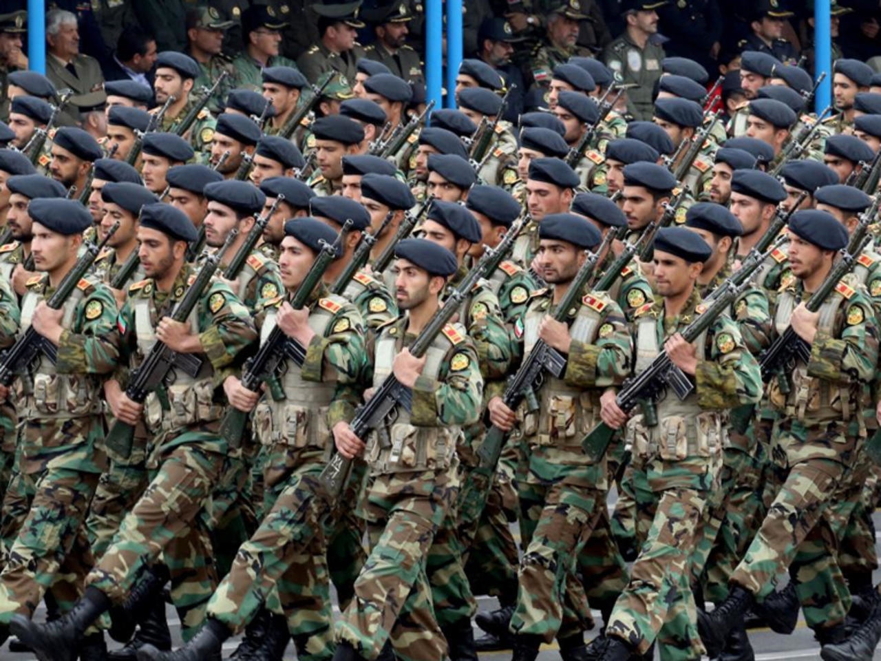   الجيش الإيراني: «نراقب تحركات القاذفات الأمريكية لحظة بلحظة»