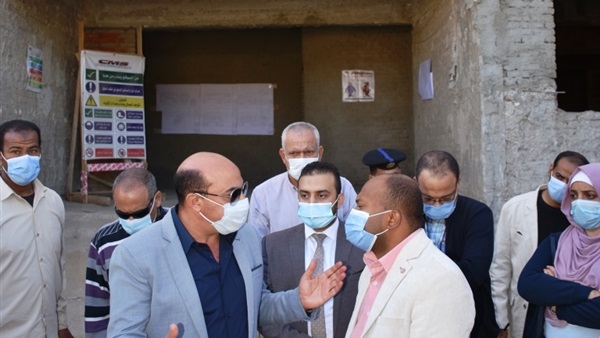   محافظ أسوان يتابع معدلات مشروعات إحلال وتجديد مستشفى الحميات