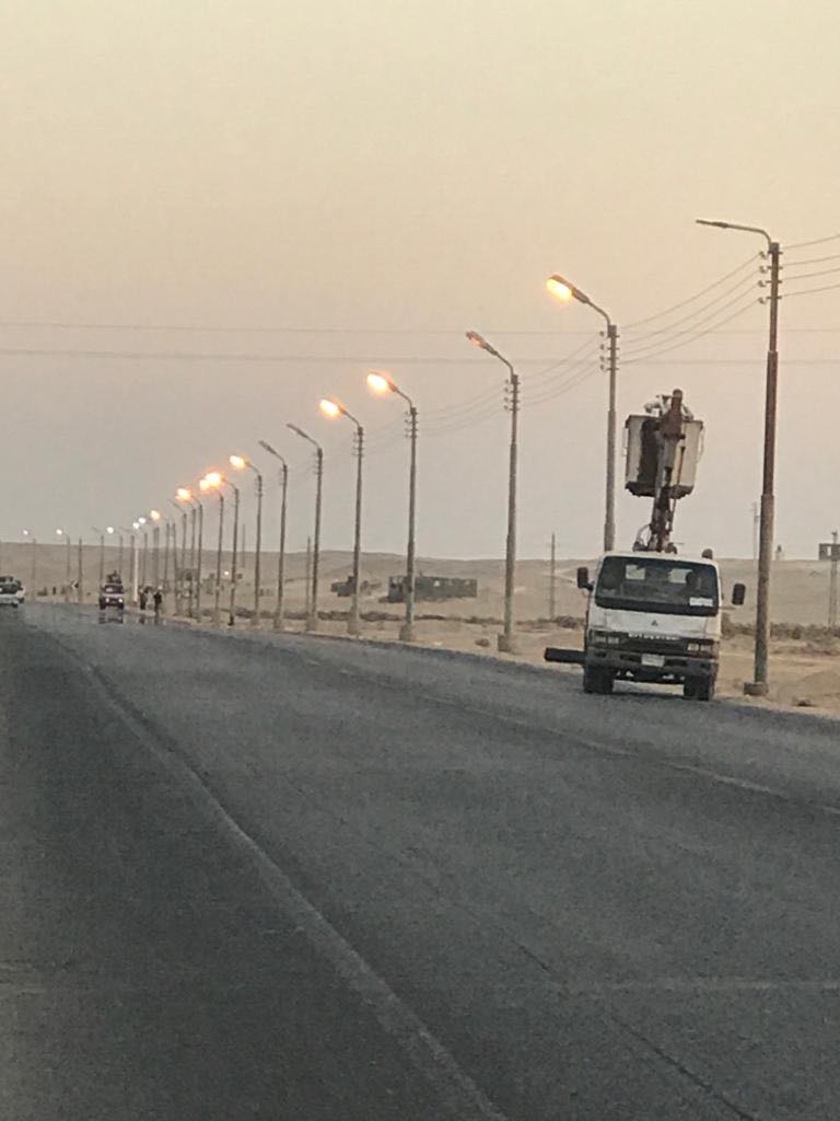   محافظ المنيا يوجه رؤساء المراكز بإنارة الطريق الصحراوي الشرقي القديم والصيانة الدورية