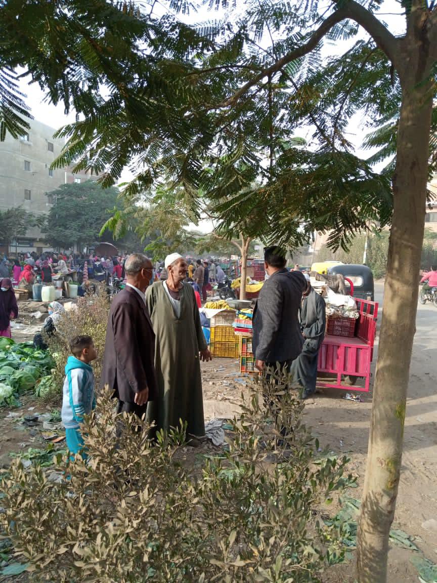   «محلية كفر شكر» تنقل سوق قرية الشقر من الشارع العمومى
