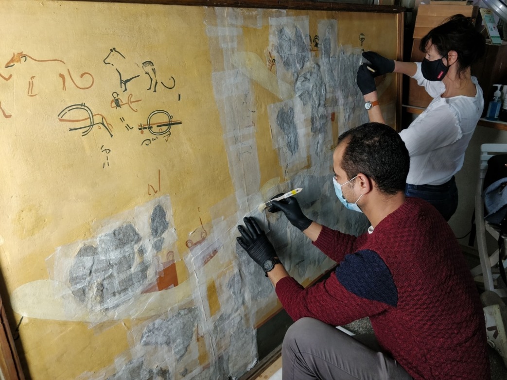    ترميم رسم جداري الخاص بالمقبرة رقم ١٠٠ بمنطقة الكوم الاحمر