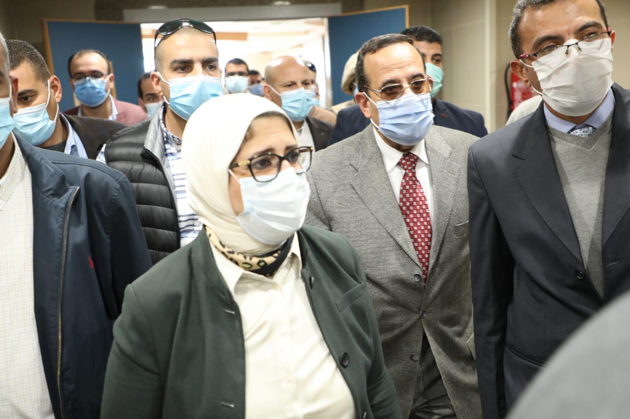   وزيرة الصحة: القيادة السياسية تولي اهتمامًا بالغًا بأهالي شمال سيناء