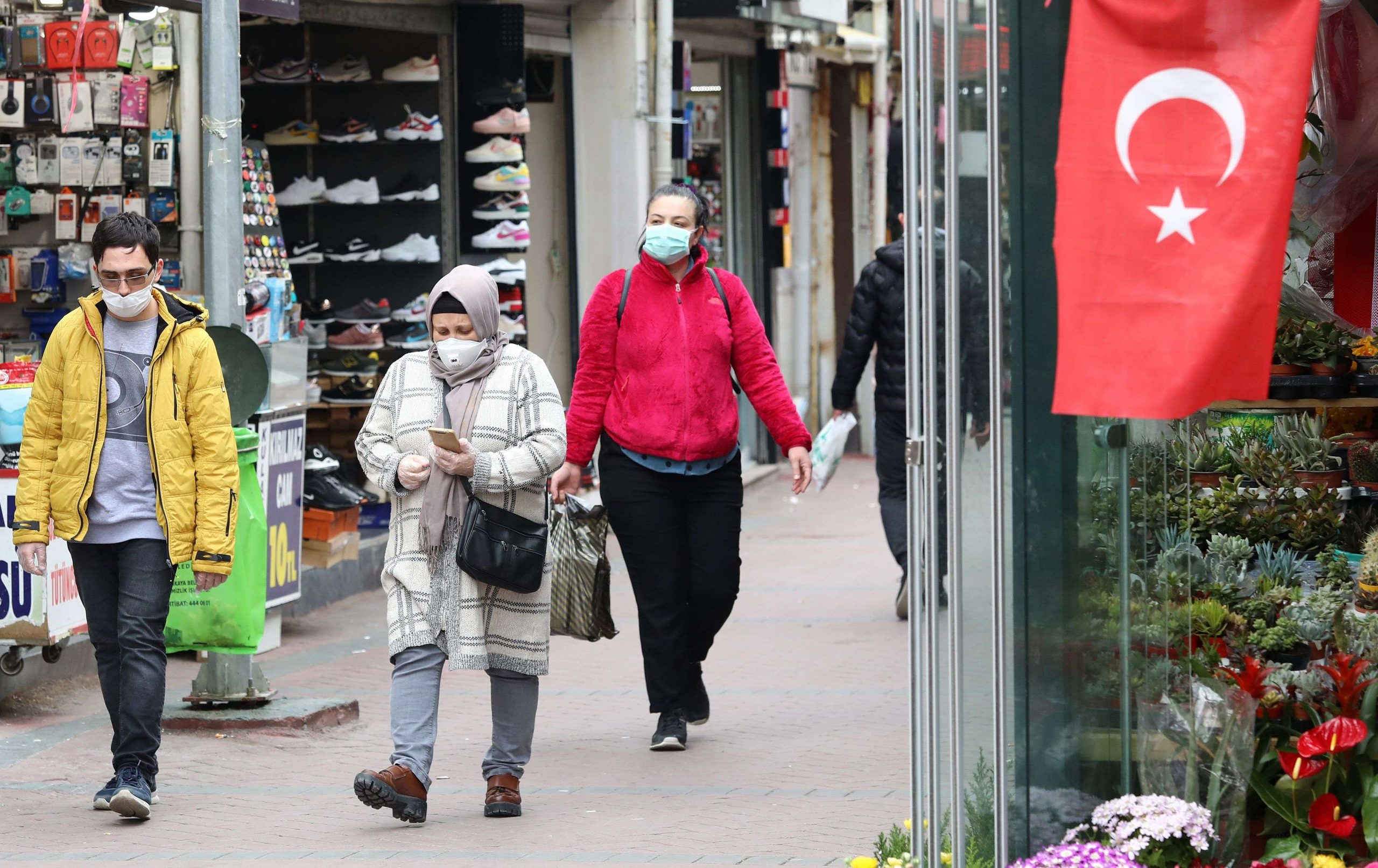   تركيا تسجل 32 ألف إصابة جديدة بفيروس كورونا