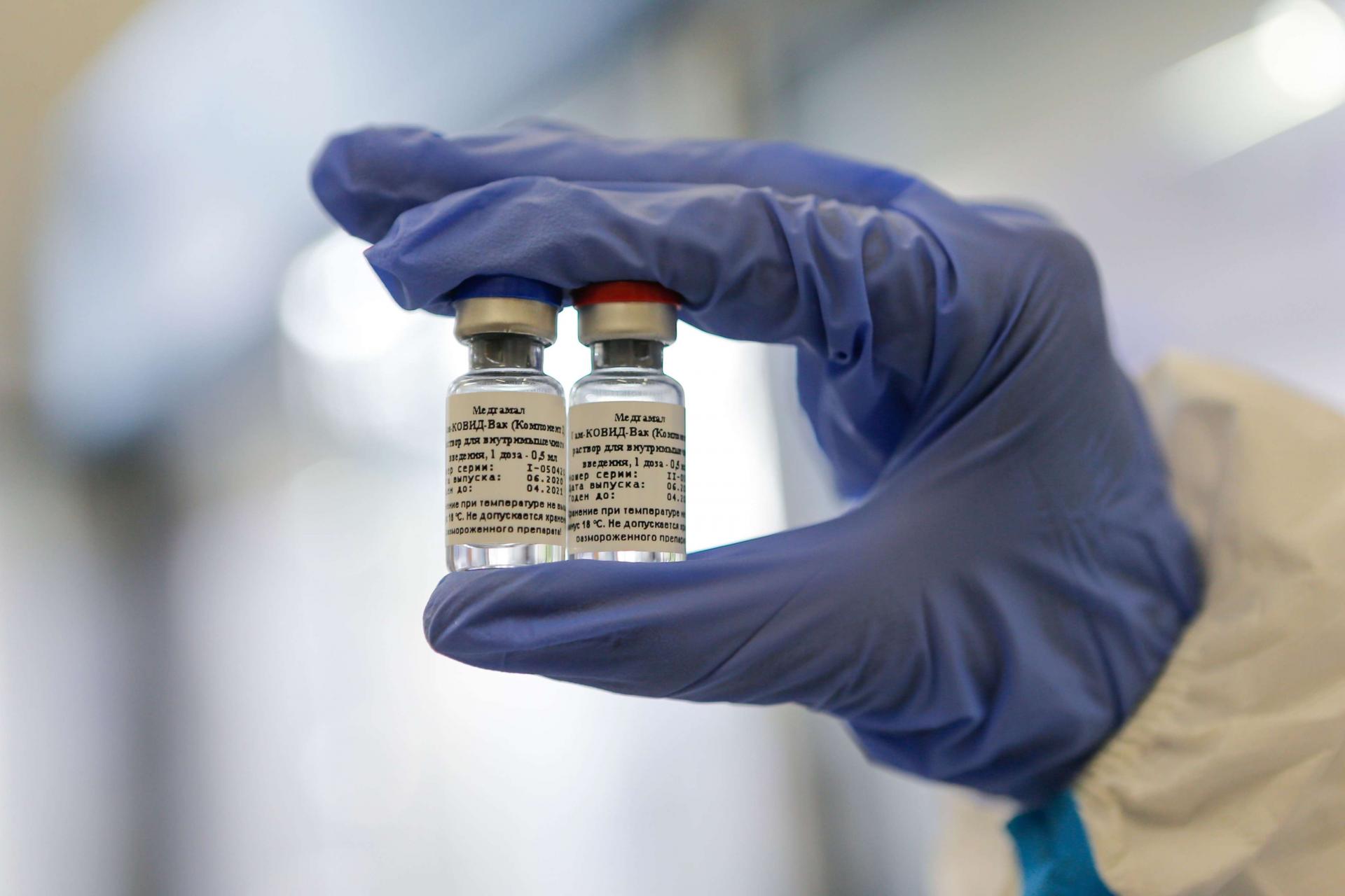   المتخصصين الروس والألمان سيبحثان قريبًا الإنتاج المشترك للقاحات كورونا