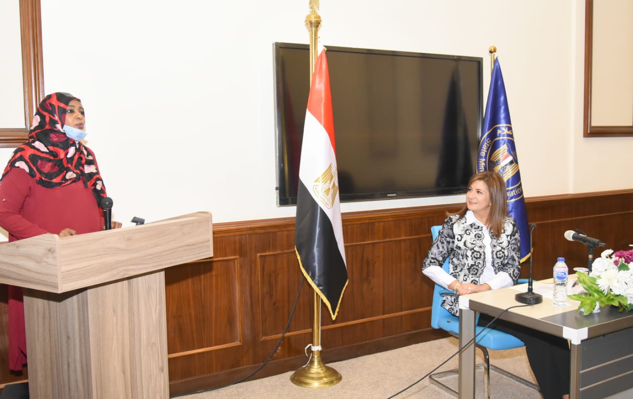   وزيرة الهجرة تلقي محاضرة للصحفيين السودانيين