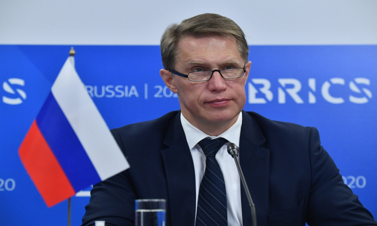   وزير الصحة الروسي: الوضع مع فيروس كورونا في البلاد لا يزال متوترًا