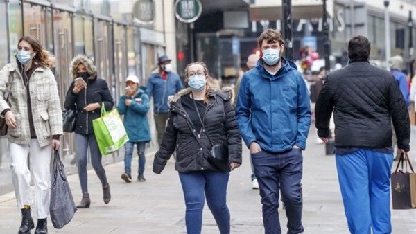   بريطانيا تسجل نحو 18 ألف إصابة جديدة بفيروس كورونا