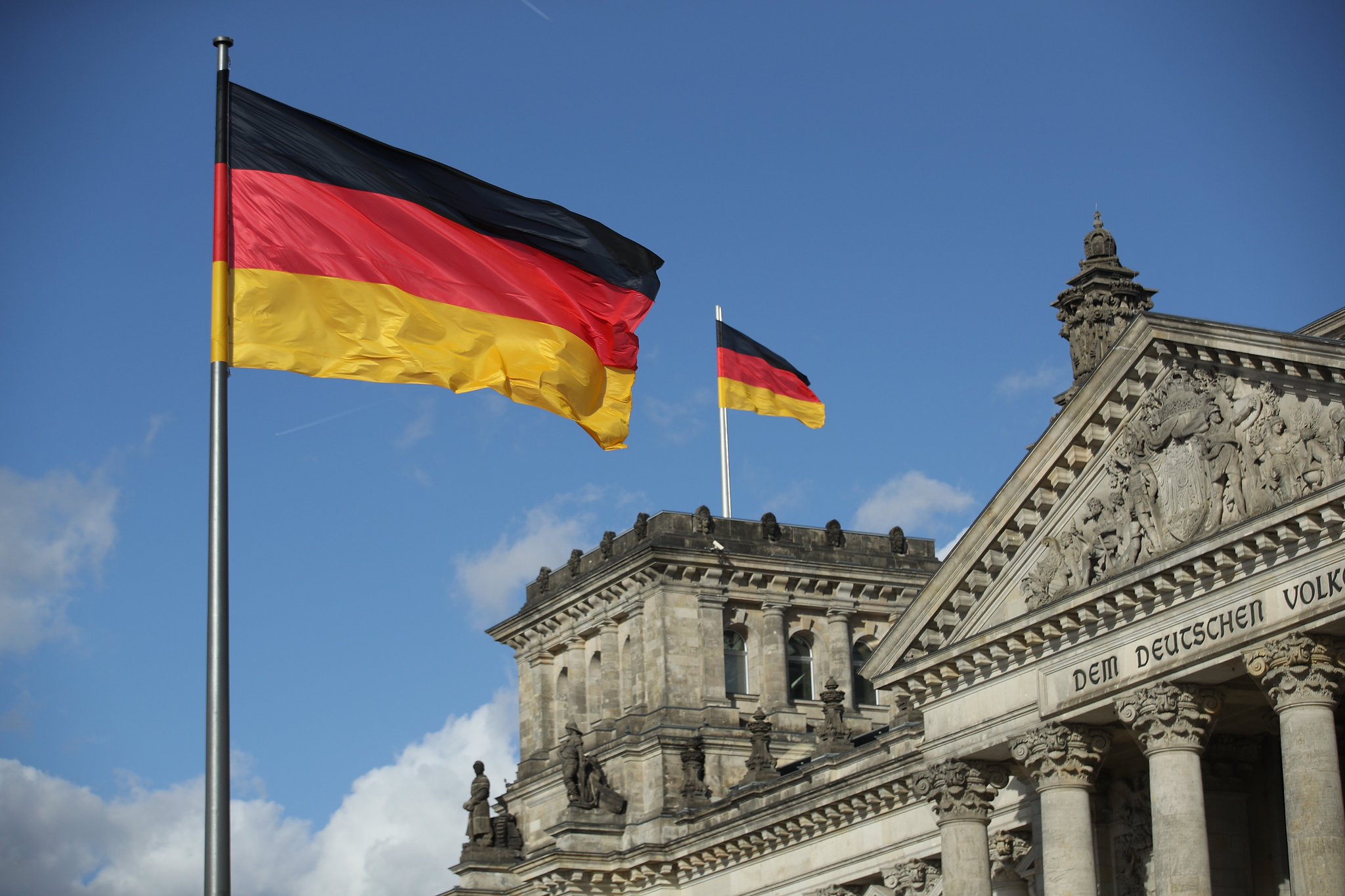   ألمانيا تعلن حظر السفر إلى بريطانيا بسبب سلالة كورونا الجديدة
