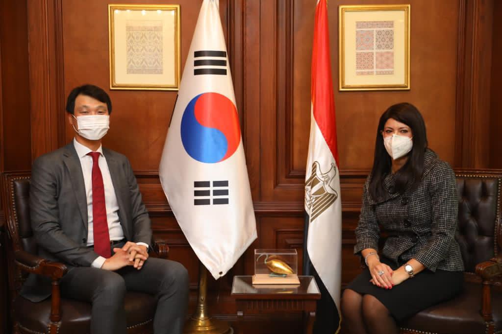   «المشاط» تبحث مع سفير كوريا الجنوبية بالقاهرة التعاون الطبى المقدم إلى مصر