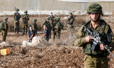   مئات الفلسطينيين يخرقون الإغلاق لتشييع طفل قتلته إسرائيل