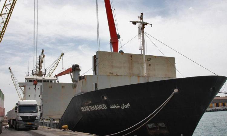   غرق سفينة إيرانية أثناء رحلتها إلى العراق