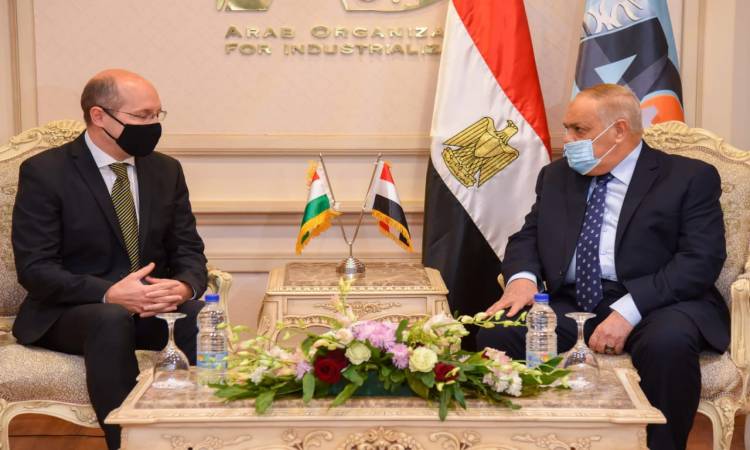   رئيس «العربية للتصنيع» وسفير المجر يبحثان سبل التعاون المشترك