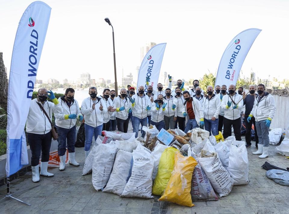   «موانئ دبي العالمية» تتعاون مع حملة «فيري نايل» لتنظيف النيل