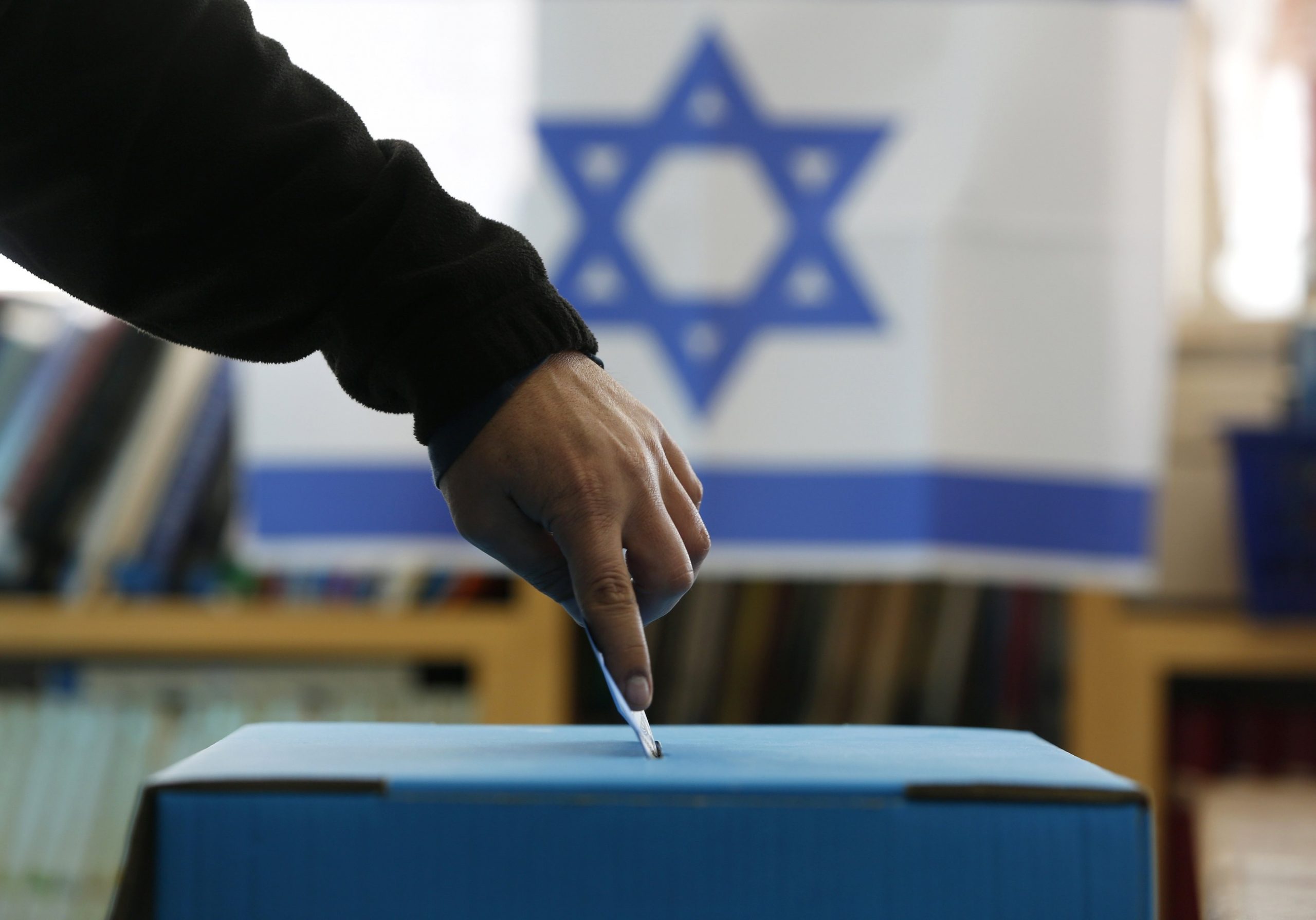   من إسرائيل...استطلاع إسرائيلي: تراجع حظوظ الليكود بالانتخابات المقبلة