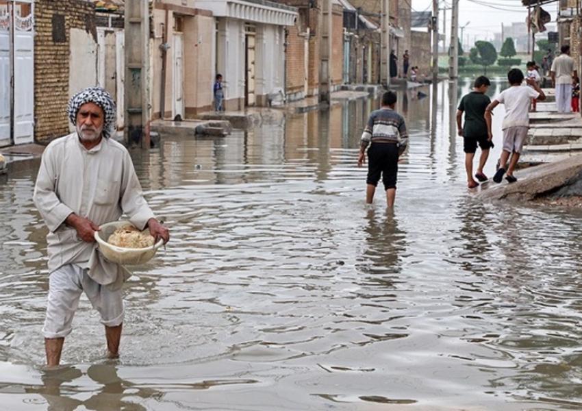   مصرع 7 أشخاص جراء الفيضانات في أيران