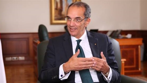   وزير الاتصالات يستعرض تقريرا حول مشروع منصة«مصر الرقمية»