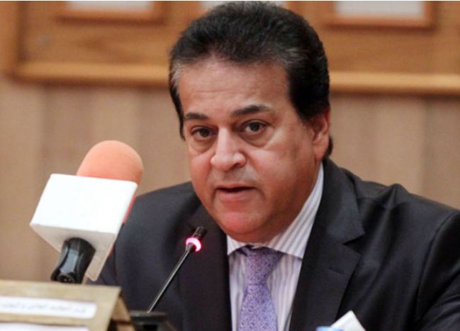   «عبد الغفار» ينعي الدكتور محمد شبل الكومي رئيس جامعة مصر الدولية