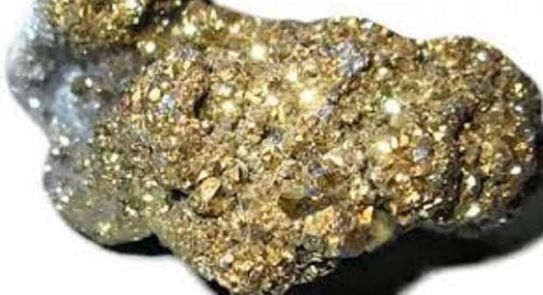   ضبط قرابة 4 طن من أحجار الكوارتز التى يُستخلص منها خام الذهب بأسوان