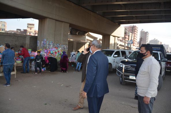 محافظ القليوبية يحارب ظاهرة افتراش الطريق