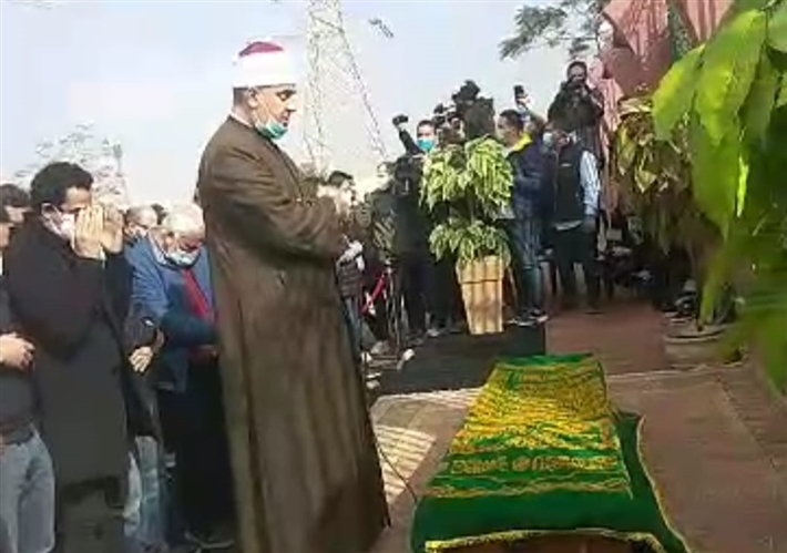   تشييع جنازة الكاتب وحيد حامد من مسجد الشرطة