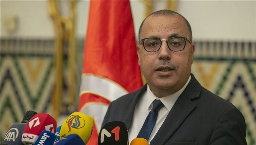 «المشيشي» يؤكد دعمه للرئيس التونسي ضد محاولات استهدافه