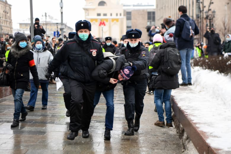   روسيا تتهم السفارة الأمريكية فى موسكو بـ«التشجيع» على الاحتجاجات