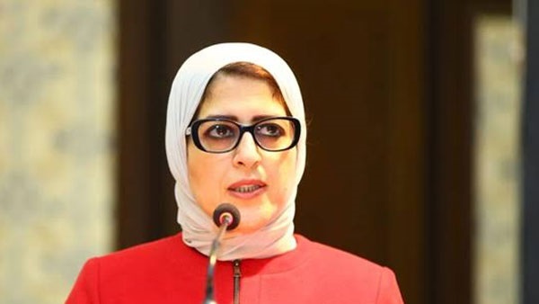   وزيرة الصحة توقع بروتوكول لتطعيم 2 مليون مصرى بلقاح كورونا مجانا