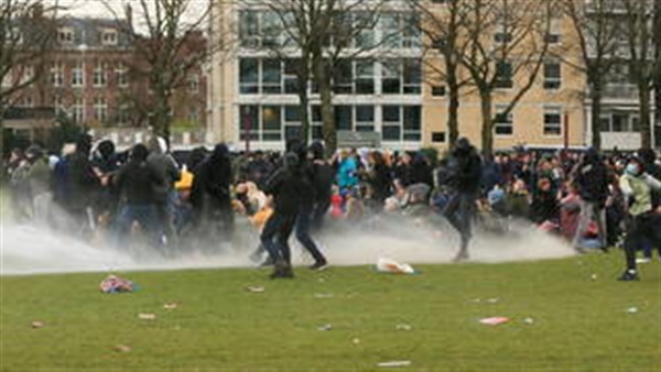   هولندا.. اعتقال 250 شخصًا خلال أعمال شغب عقب إعلان حظر التجول