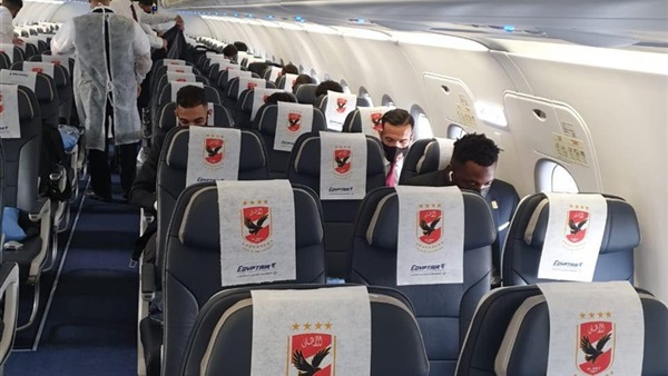   «مصر للطيران» تزين طائرة النادى الأهلى إلى الدوحة