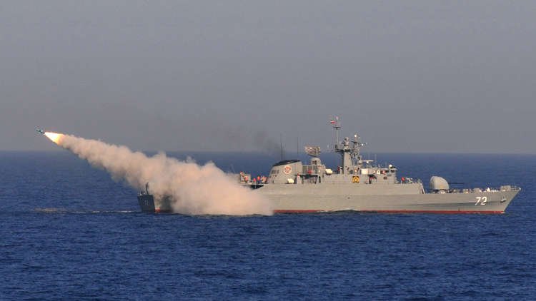   مناورات صاروخية ايرانية في بحر عمان