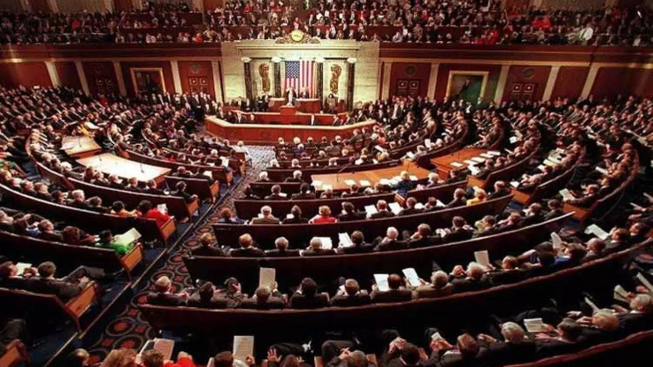   الكونجرس يعلق جلسة التصديق على فوز بايدن