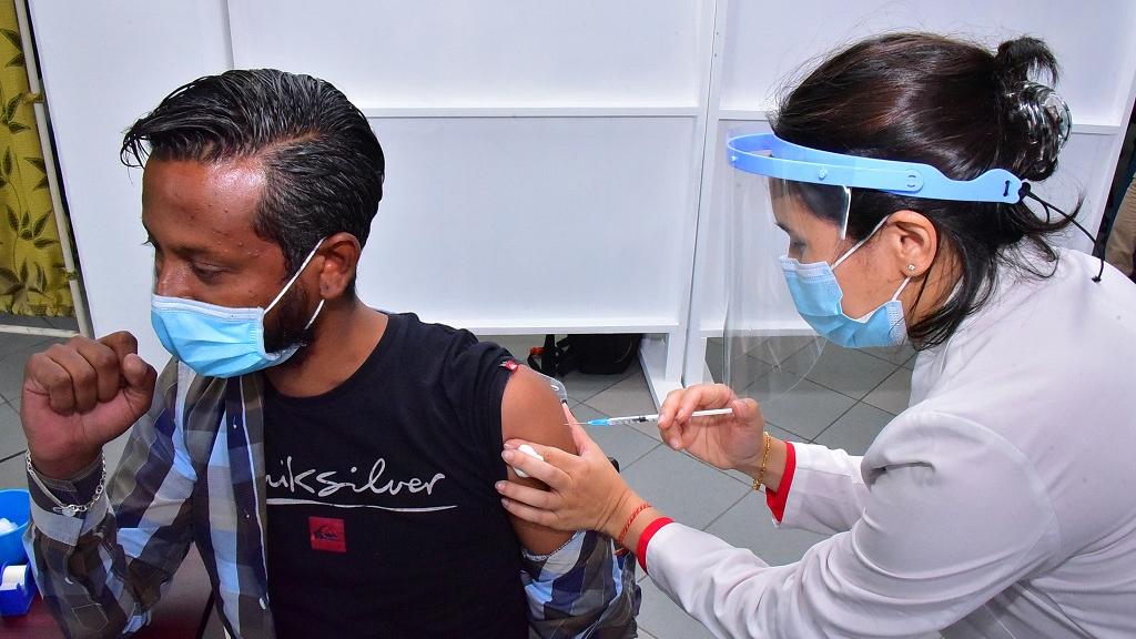   الهند تتبرع.. ومورشيوس تبدأ حملة تطعيم بلقاح كورونا
