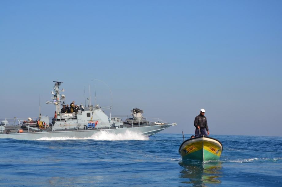   بحرية الاحتلال الإسرائيلى تطلق النيران على مراكب الصيادين شمال غزة