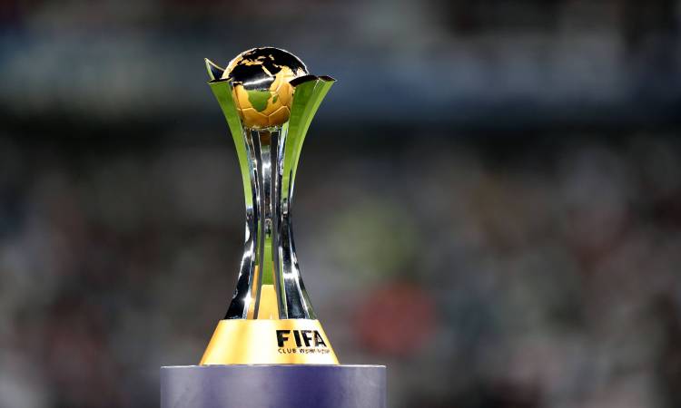   الفيفا يدعو أحمد مجاهد لحضور كأس العالم للأندية