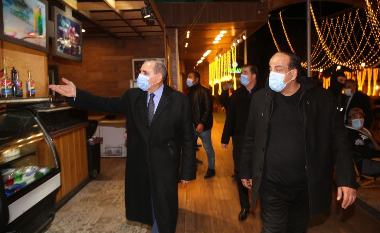حملة ليلية لمحافظ كفرالشيخ: غلق 19مقهى ومحل