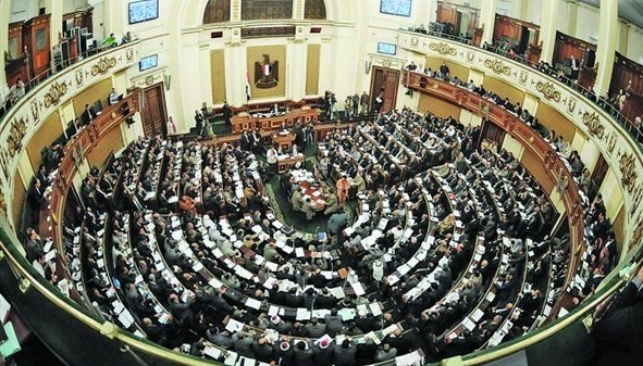 البرلمان يطالب بعودة الملك الأبيض لعرشه